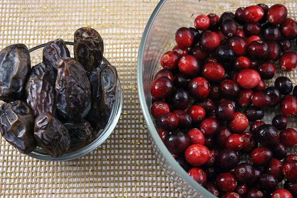 Raw Vegan Cranberry Sauce Ingredients