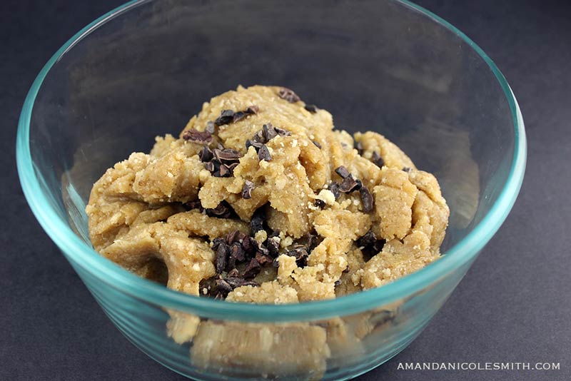 knead-cookie-dough