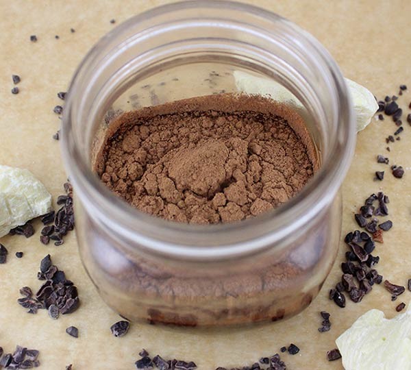 raw vegan cacao powder